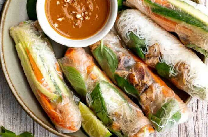 Vietnamese Summer Rolls with Chicken